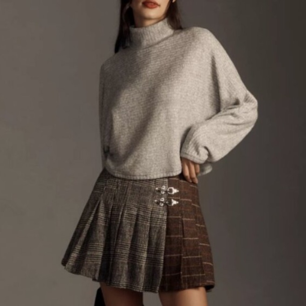 PILCRO • EUC Ribbed Mock Neck Bat Wing Balloon Sleeve Sweater